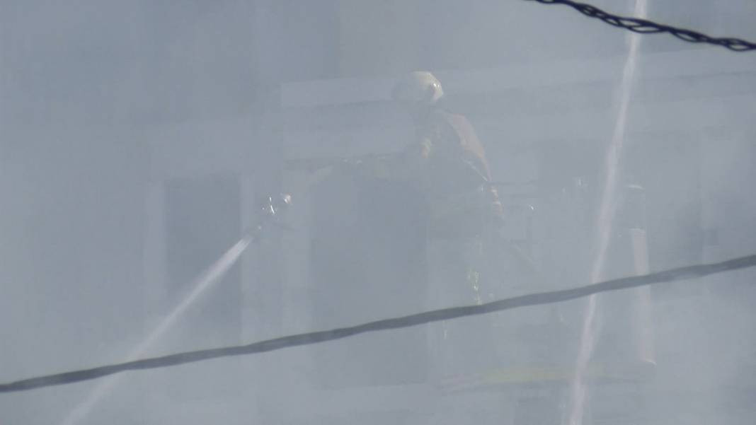 İşçilerinin kaldığı konteynerlerde yangın - Resim: 6